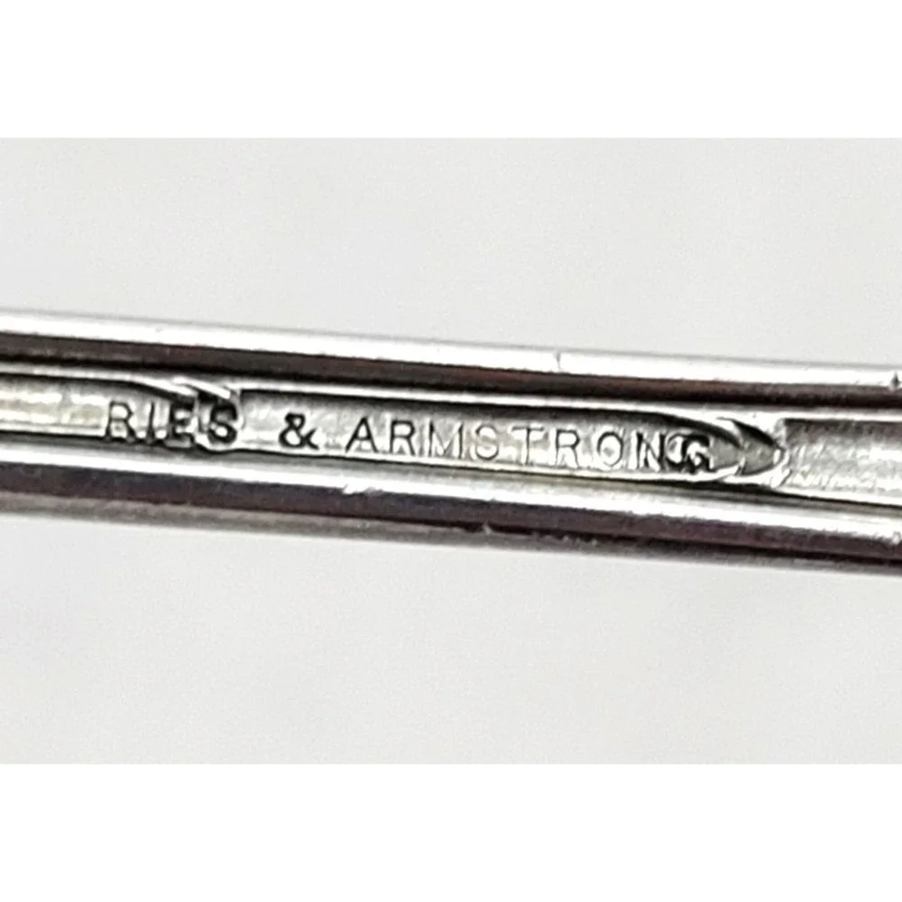 Ries & Armstrong Sterling Silver Master Butter Server 38g